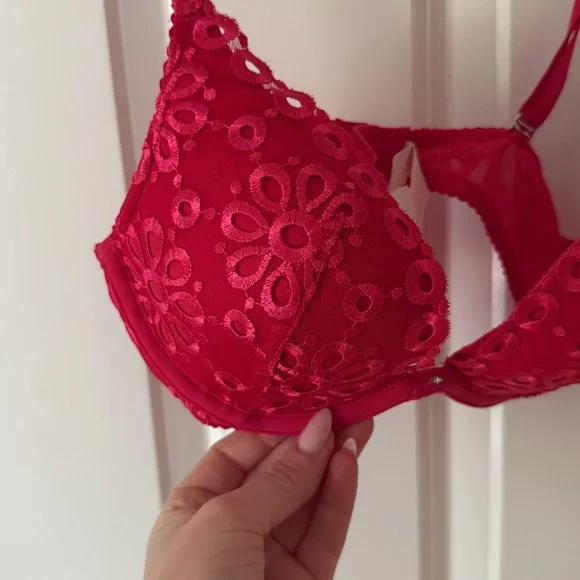 VS Bra Bundle - Picture 11 of 12